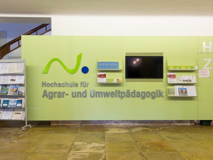 © Matthias Winter Eingangsbereich des Altbaus der Hochschule für Agrar- und Umeltpädagogik.