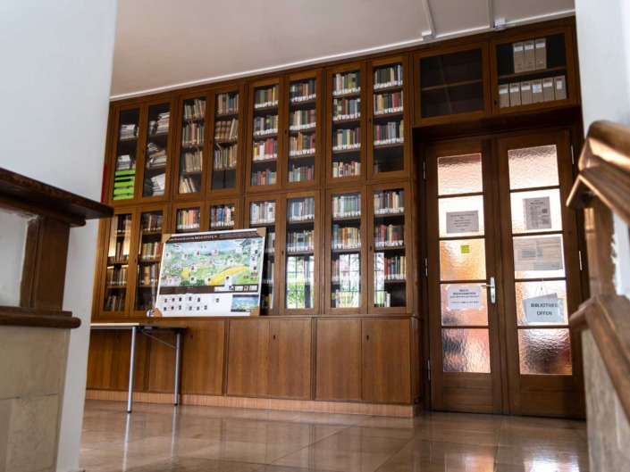 © Matthias Winter Bibliothek im Altbau der Hochschule für Agrar- und Umeltpädagogik.