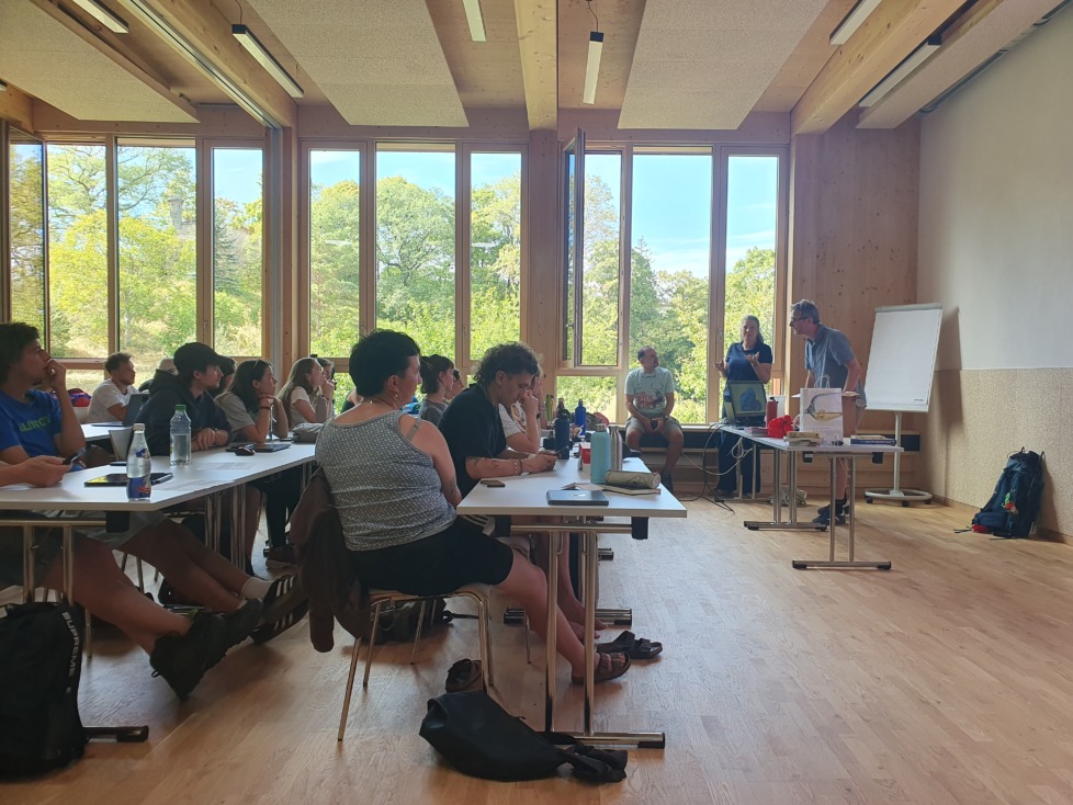 Studierende aus der Schweiz an der Hochschule